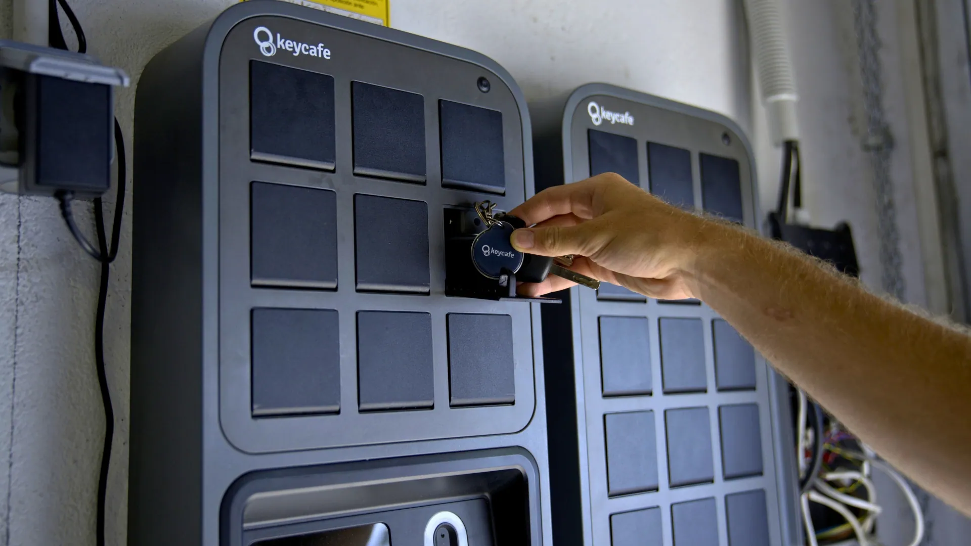 Recoger una llave de camión en la MS5 SmartBox