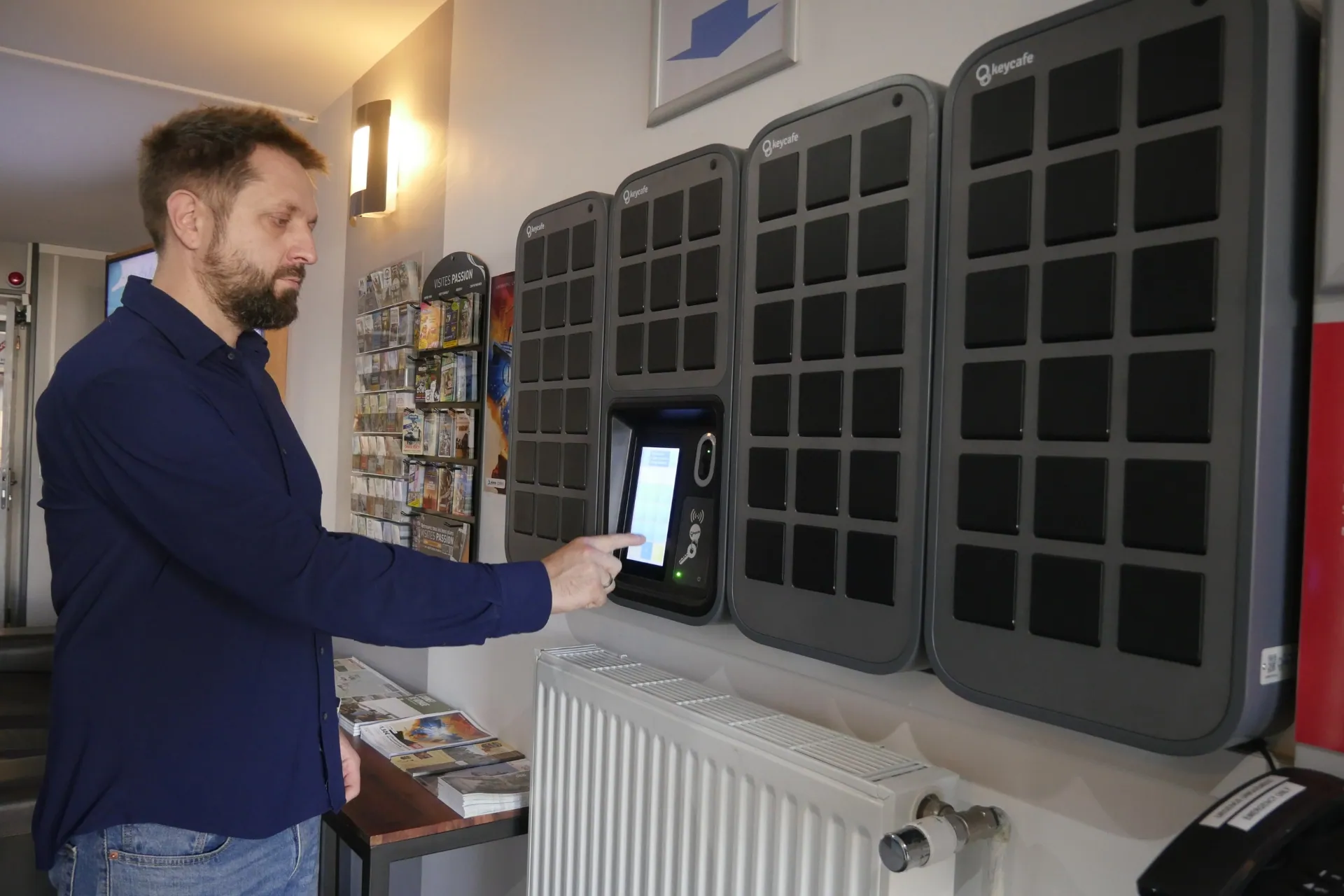 Thomas Cadot tapping his SmartBox screen