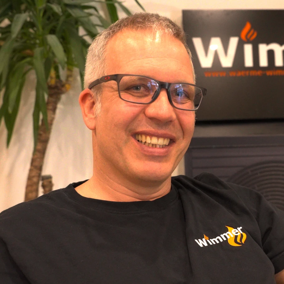 Headshot of Tobias Wimmer