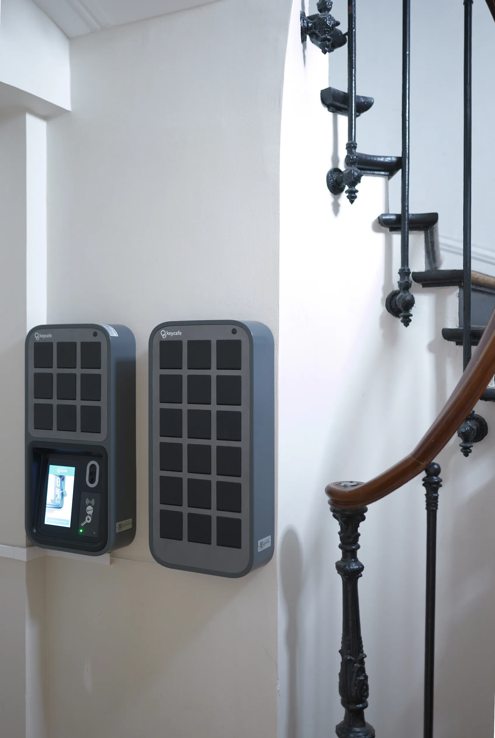 Keycafe automated smart lockbox system installed at JHMH Quartier Libre Saint-Georges luxury apart-hotel.
