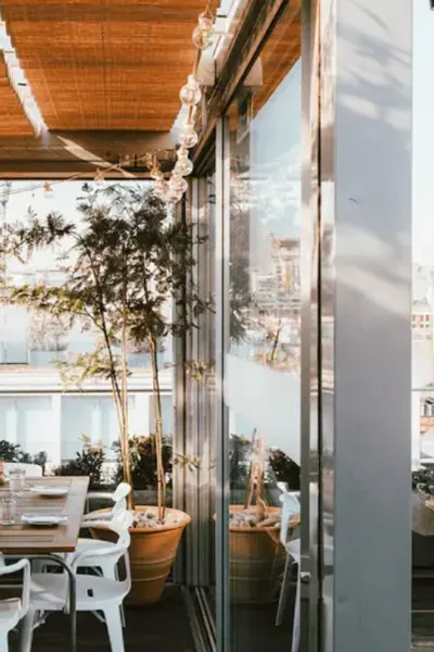 Área de restaurante de un hotel
