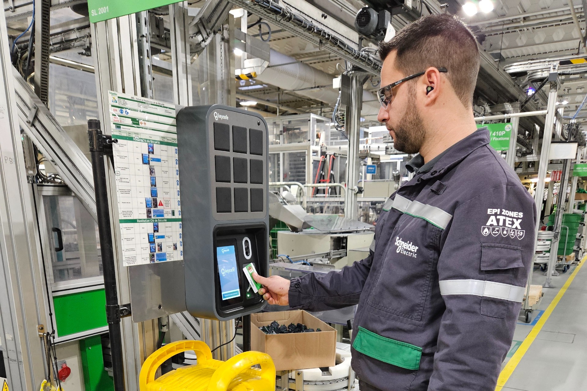 Gestão moderna de chaves para um fluxo de trabalho mais inteligente: a transformação da Schneider Electric com Keycafe