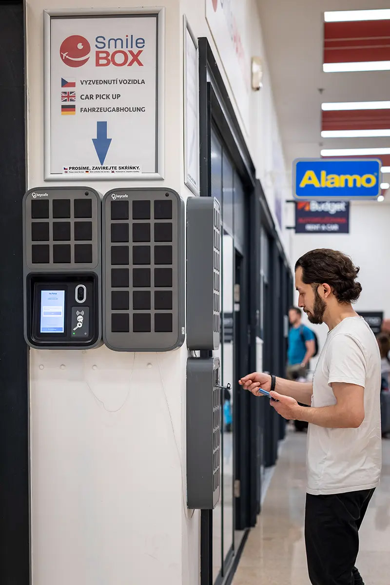 Airport Parking Made Easy: Smile Parking’s Key Drop-Off Solution